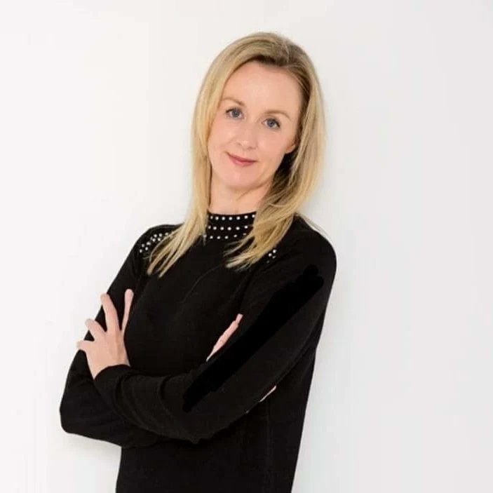 CobhLittle's tweet photo. Delighted to announce that Cobh's very own Michelle Dunne @NotDunneYet shall be our special guest at the unveiling of Cobh's 1st Little Library at 12 noon on Sat 2nd of April,  at Port of Cork Operations Centre, The Mall, #Cobh. Close to the Titanic Memorial Garden. https://t.co/KX0Jogx6JP