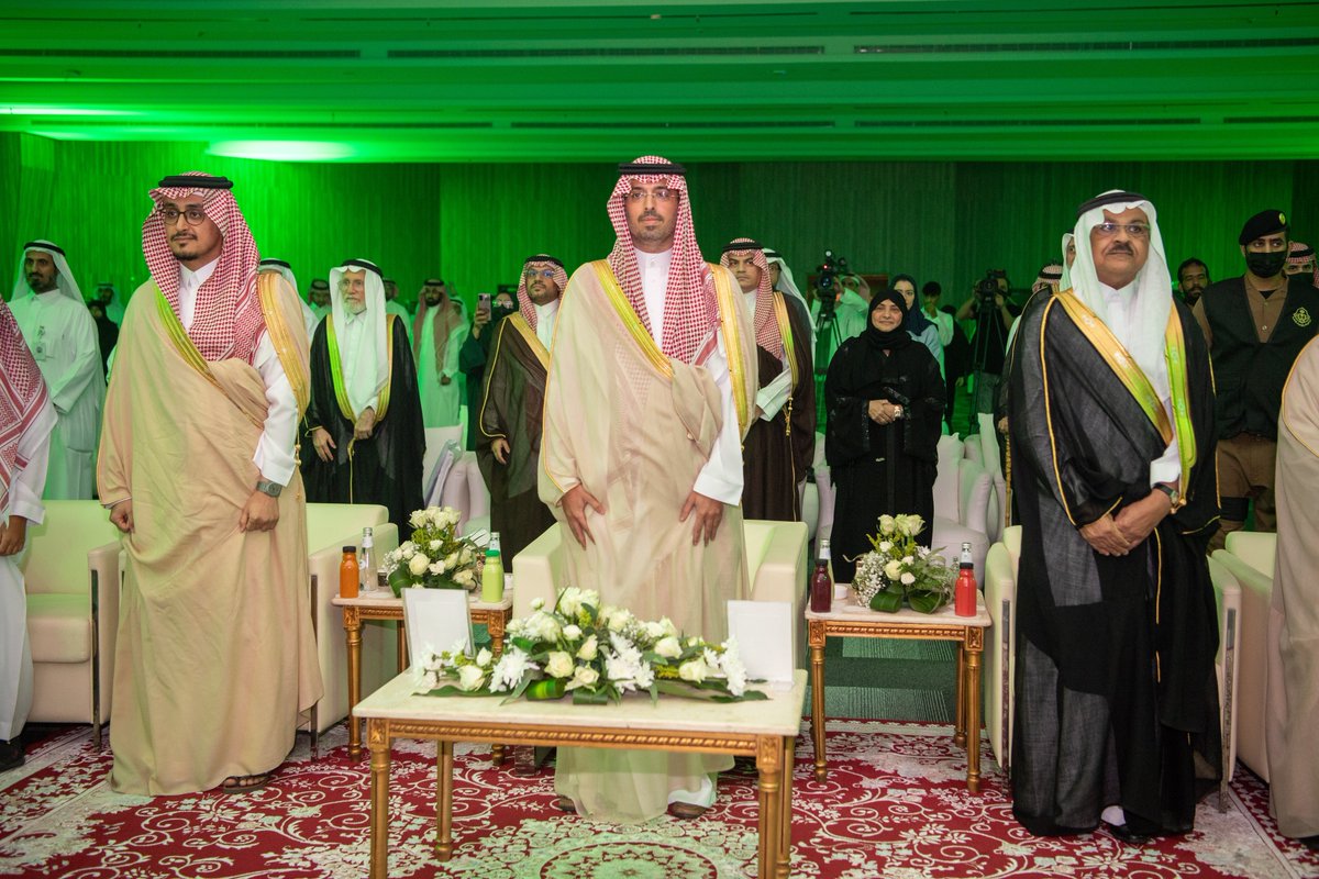 makkahregion's tweet photo. #يحدث_الان
برعاية نائب أمير منطقة مكة المكرمة
الأمير #بدر_بن_سلطان
يشهد الأمير #سعود_بن_جلوي تكريم
الفائزين بـ #جائزة_جدة_للإبداع في دورتها
الخامسة ، بحضور عدد من أصحاب السمو الأمراء والمعالي والمسؤولين. https://t.co/rxkanAkZAB