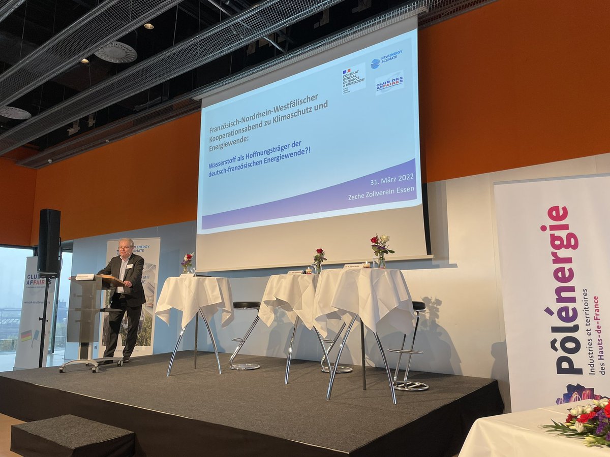 POLENERGIE's tweet photo. Coopération franco-allemande à Essen: « L’Hydrogene, espoir de la transition énergétique franco-allemande » et signature d’une convention entre #Energy4Climate et #Pôlénergie https://t.co/N2BpAZZrYu