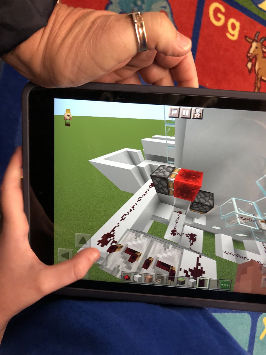 rspoutra's tweet image. Ss never cease to amaze me. This 10 year old is creating his own circuits in #minecraft @sfaelemgccisd @PlayCraftLearn he will attend #pythonlanguage coding camp this summer @GCCISD @RiceUniversity he explained all the command codes he used to create this world.