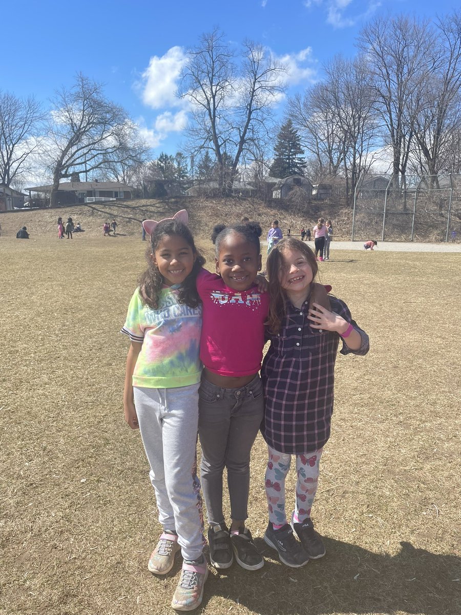 The sun shining has us smiling! ☀️