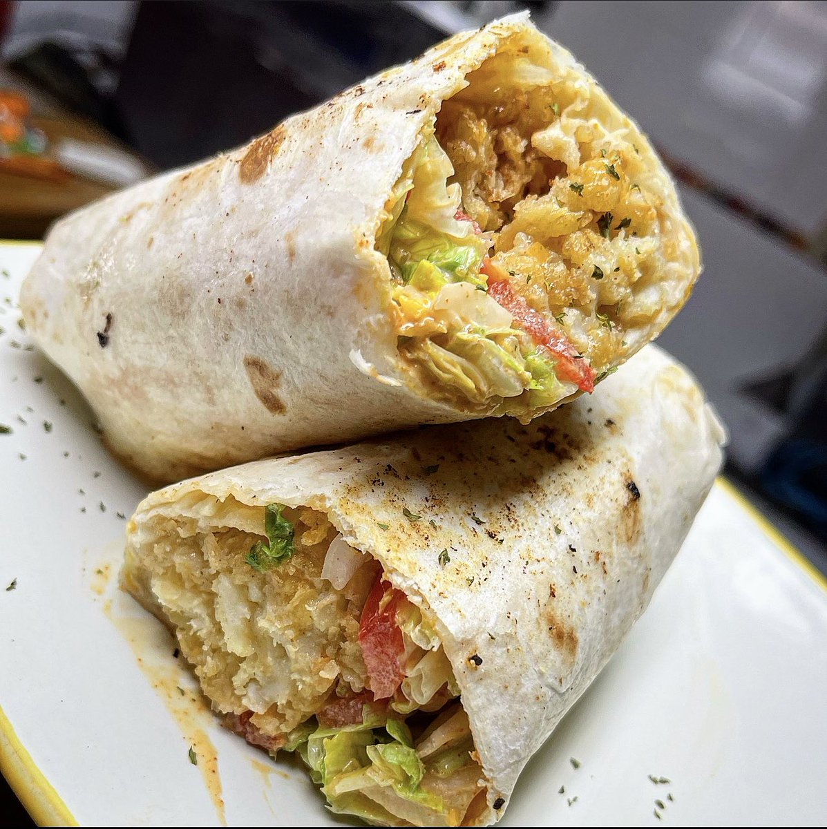 CFoodShack's tweet photo. Crack conch wrap sound like C Food Shack !! Make it spicy today !! Only at the C Food Shack !! 
.
.
.

C Food Shack Nassau 
(242)677-7710
Robinson road opposite Charles Vincent street 
Now open Thursday to Saturday ( soon Sundays ) 11:00 am to 6:00 pm https://t.co/lSi56F41No