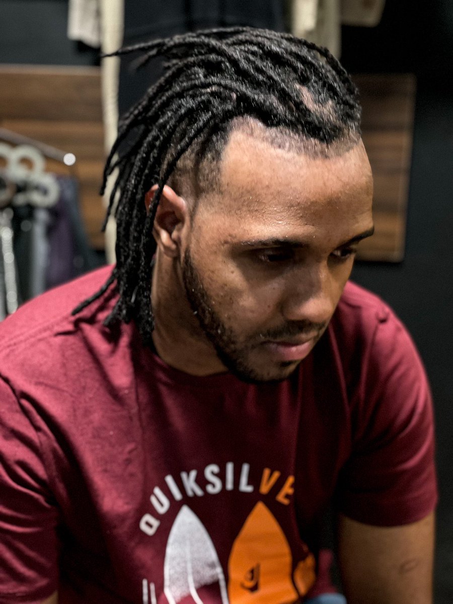 ZionDreadmaker's tweet photo. Mais uma arte inspiradora, criada para nosso amigo Samuel, #locs com extensões .
#locs #dreadlocks #rasta #twist #freeform #locsisters #dreadbrasil #ziondreadmaker #byziondread https://t.co/r9vheYjsoo