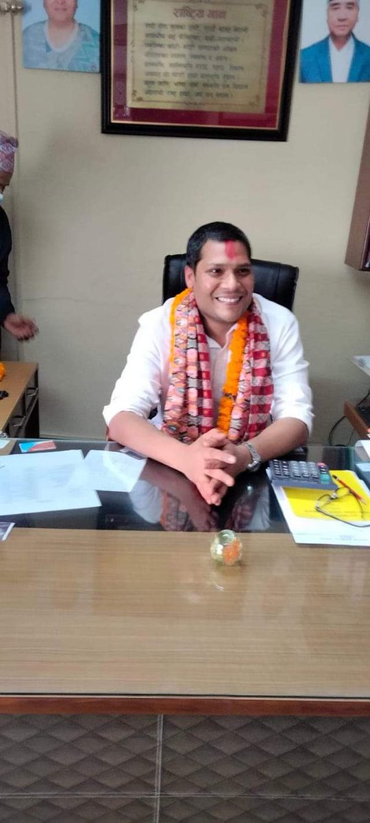 rajivkhanals's tweet photo. आज एक असल एवं सक्षम अभिभावकत्वको सहारा पाउने अपेक्षा राख्दै दुग्ध बिकास संस्थानकाे नब नियुक्त महाप्रबन्धक श्री संजिव झा लाई स्वागत गर्ने अवसर प्रप्त भयाे ।महाप्रबन्धक हुनुभयकेमा उहाँलाई हार्दिक बधाईका तथा सफल कार्यकालको शुभकामना ब्यक्त गर्दछु। https://t.co/16pvntA3Yu