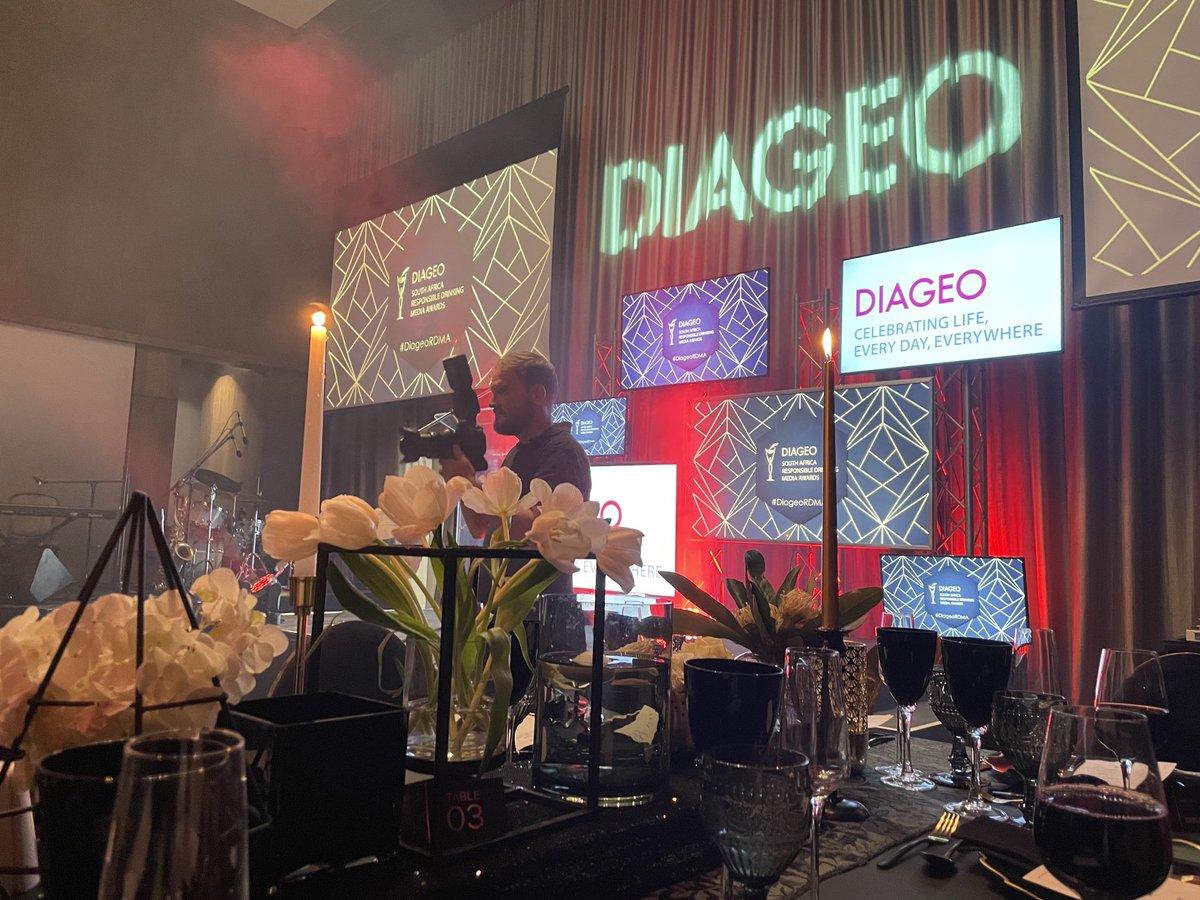 katebarry101's tweet photo. Glitz & glamour at the Diageo Responsible Drinking Media Awards.
#DiageoRDMA #TheMarriott https://t.co/2ZEAL98VbU