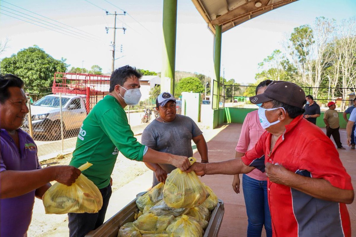 emiliolcal's tweet photo. 🐠🐟 Iniciamos este jueves junto con el DIF Hopelchén con la entrega de pescado gratuito a las familias de las comunidades de #XcalotAkal #SanAntonioYaxché #Xculoc #Xbilincoc #Huechil y #Chunyaxnic para apoyar la economía de los hogares en esta cuaresma. https://t.co/W4by8SxZGQ
