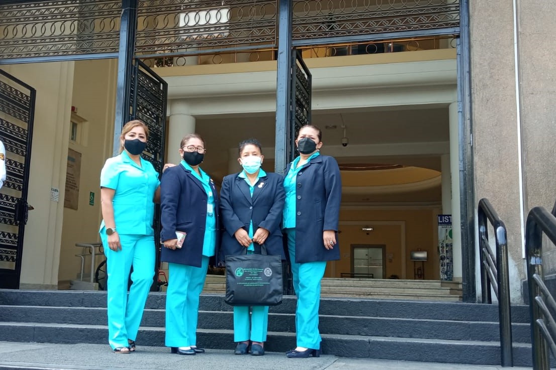 FEDEMINSAP2's tweet photo. #SeguimosTrabajando 🔵
⏩ [Imágenes] 📸 El CEN FEDEMINSAP y miembros de la Oficina General de Recursos Humanos del MINSA, se reúnen para establecer estrategias a a favor del cumplimiento de los derechos laborales del profesional de enfermería. https://t.co/NdczbRrAUS