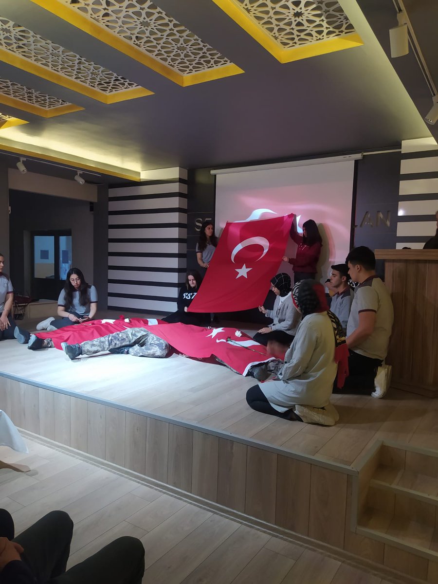 Şehadetinin 6. yılında okulumuza adını veren Serkan Talan'ı saygı ve minnetle anıyoruz. Ruhu şad mekanı cennet olsun.