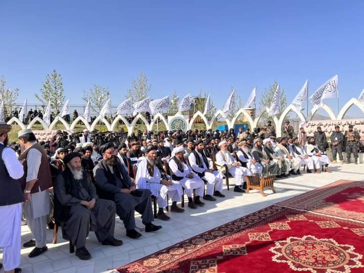 rahim11_sr's tweet photo. روحیه د اٰزادۍ در پکې نغښتې ازلي ده
تړلې مــو له تا سره جذبې سپینه بیرغه
کابل وزیر اکبر خان تپه https://t.co/E06Cs6UNkV