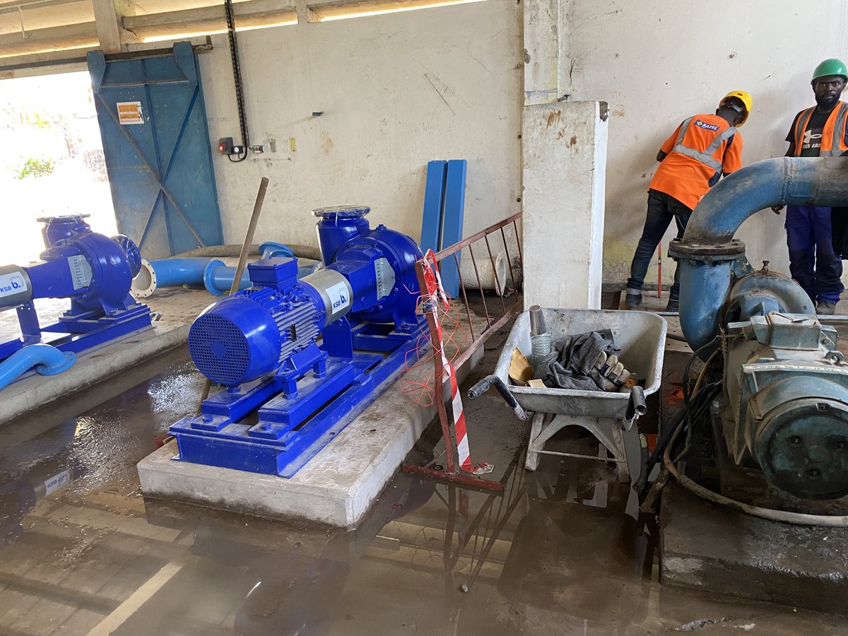 ambafran_congo's tweet photo. Plus de 580km de canalisation ont d'ores et déjà été posés, et la rénovation des usines de production d'eau de Djiri et du Djoué se poursuit. https://t.co/GmhqtxfvuG