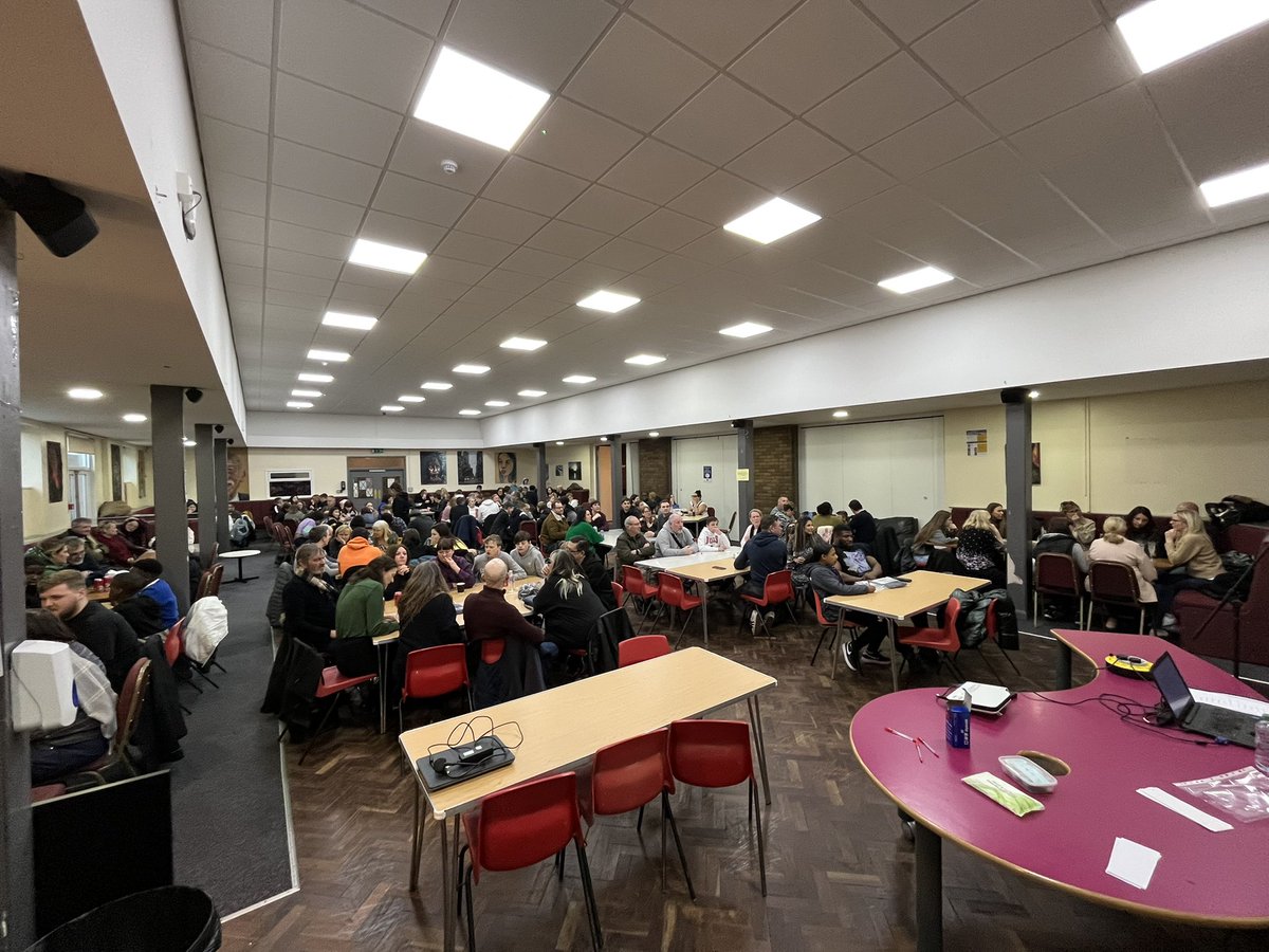 BishopChalloner's tweet photo. Our quiz and curry night underway….what a fantastic turnout. Thank you to everyone has came to support our football tours #villarreal #valencia #schooltrips #quiznight ⚽️🧐 https://t.co/oPJiaM8EBf