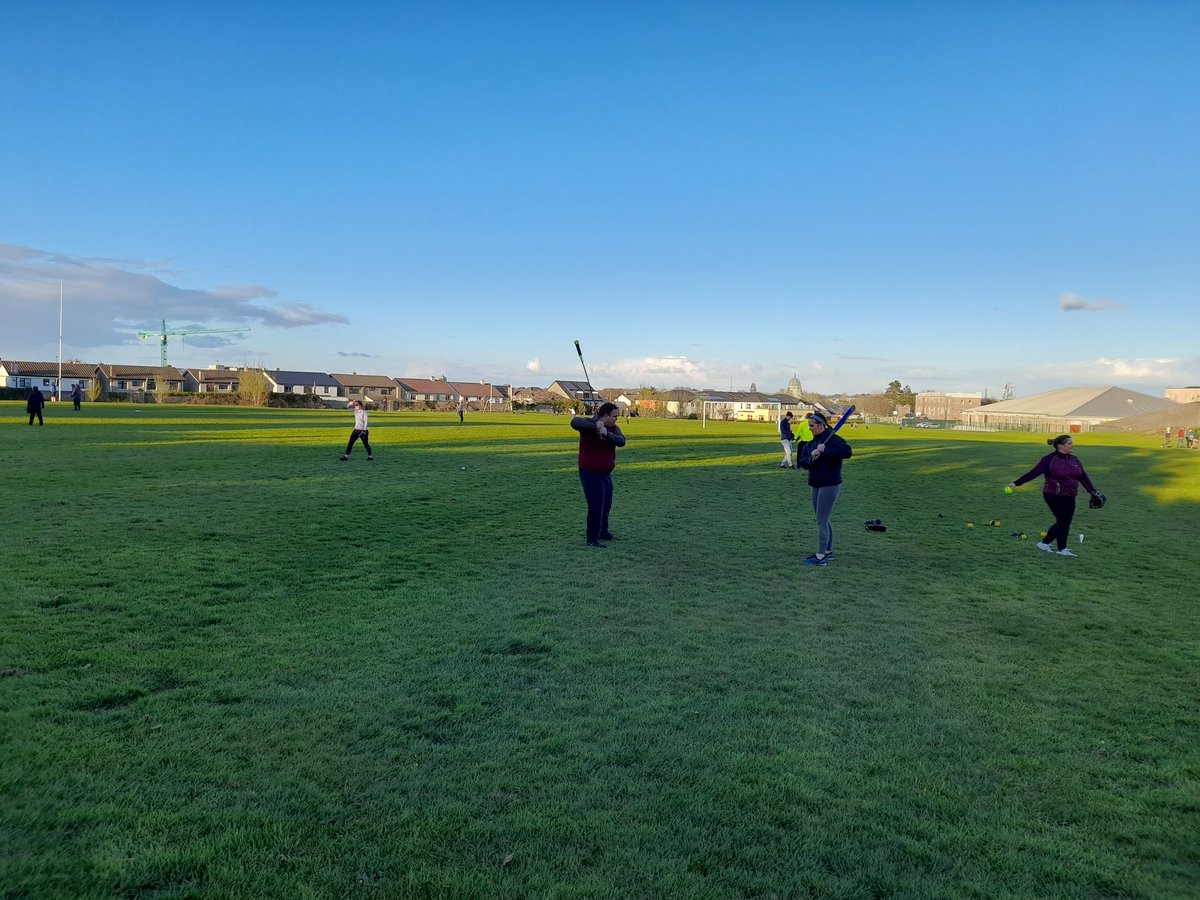 galwaysoftball's tweet photo. Softball is back in Galway! Thursday evenings in St Mary's Park. Check out https://t.co/WTDeB5LNwK for more information! #PlaySoftball https://t.co/hZPjEwUVVe