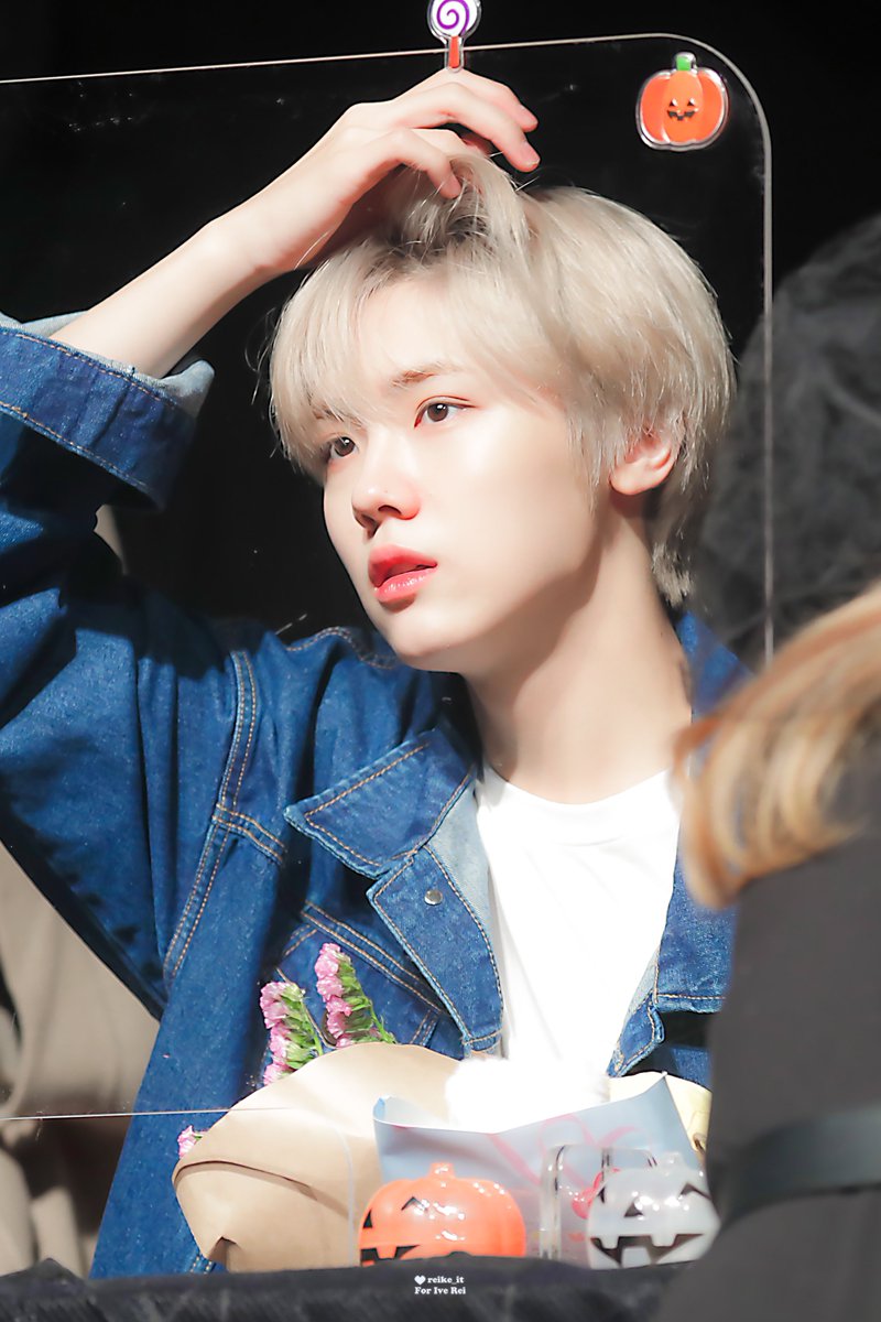 reike_it's tweet photo. 𝙃𝙖𝙥𝙥𝙮 𝘼𝙥𝙧𝙞𝙡  𝙁𝙤𝙤𝙡’𝙨 𝘿𝙖𝙮

🐰

#성민 #안성민 #크래비티 https://t.co/4cFxWgYNTg