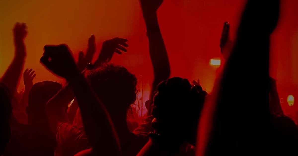 ItsMeggan's tweet photo. Took this durning @MIWband set in Wichita.I don’t know about you but I can feel the energy just looking at this picture. A great show to get back to concerts with after the last few years❤️ https://t.co/kSlHK5w5gT