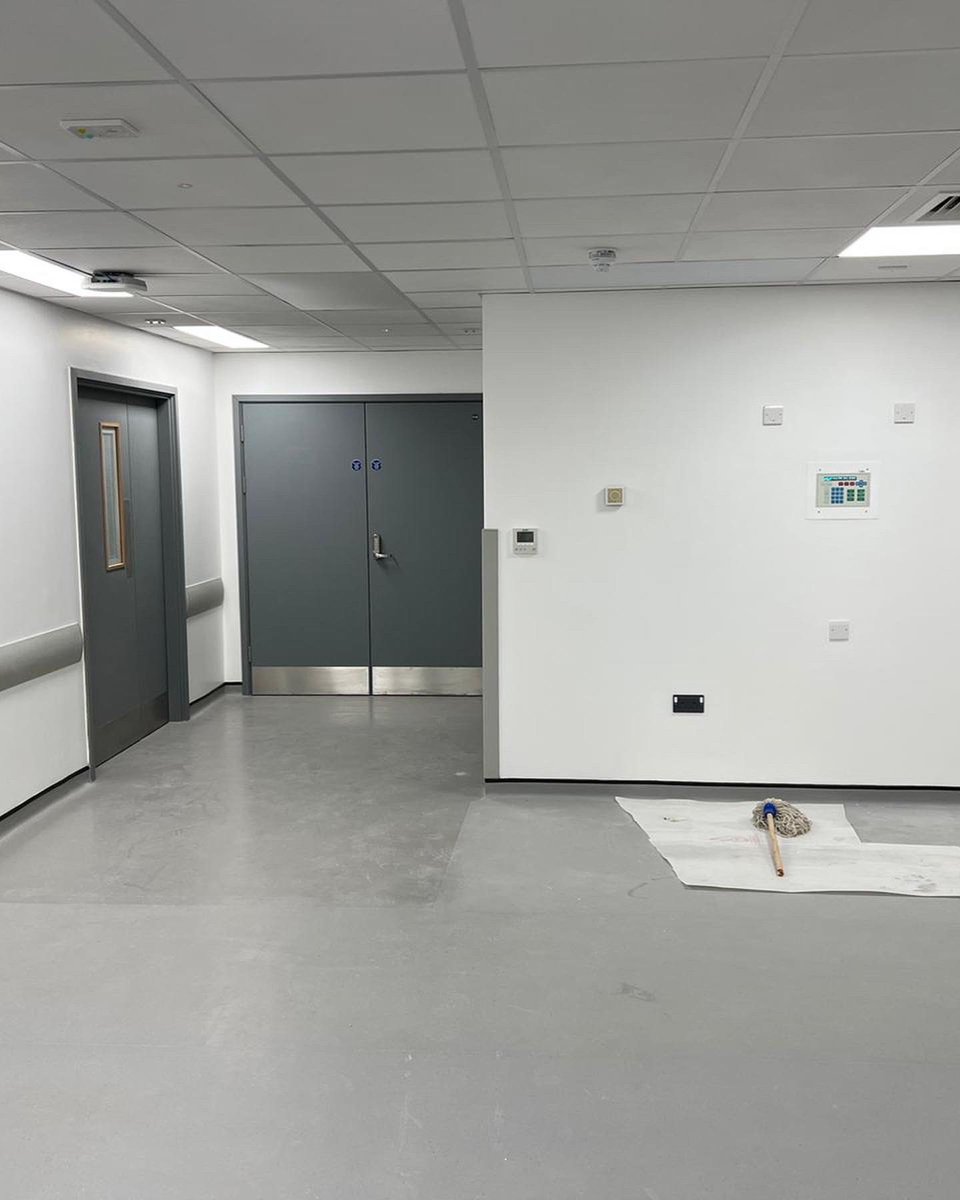Some images from inside a very fresh and modern looking Lister Hospital in Stevenage 👇

#painting #paintinganddecorating #decorating #painter #decorator #healthcareconstruction #construction #modularbuilding #modularconstruction #hospitalbuilding #NHS #innovation @mtxcontracts