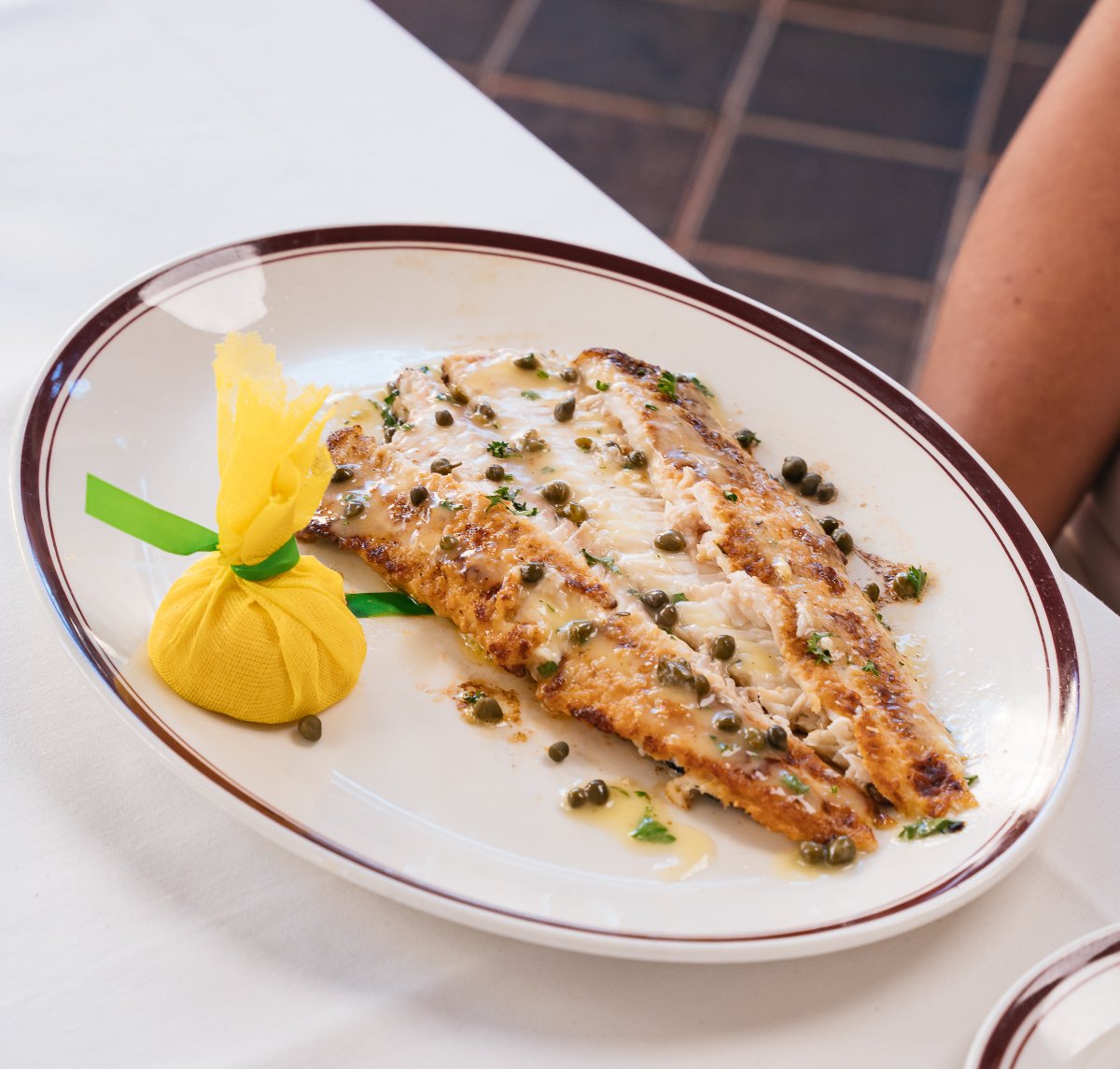 Take a closer look to our Genuine Holland Dover Sole, perfectly sauteed with a splash of lemon and topped with capers 🐟