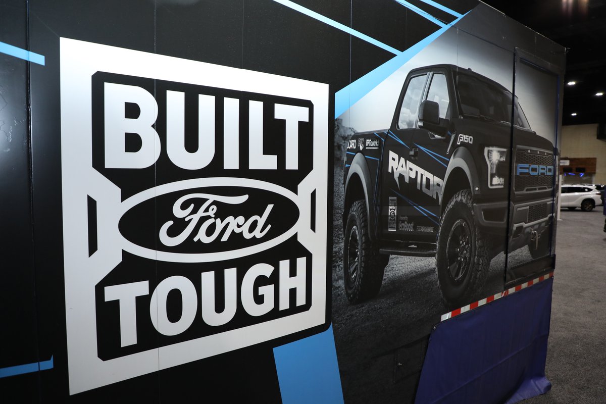 ALAutoShow's tweet photo. The show is ON at the @BJCC! It's FREE to see the newest cars, trucks, vans, and SUVs from your favorite carmakers, including a hands-on @Ford Raptor pickup simulator. #AlabamaAutoShow https://t.co/MYY4PMaYRn