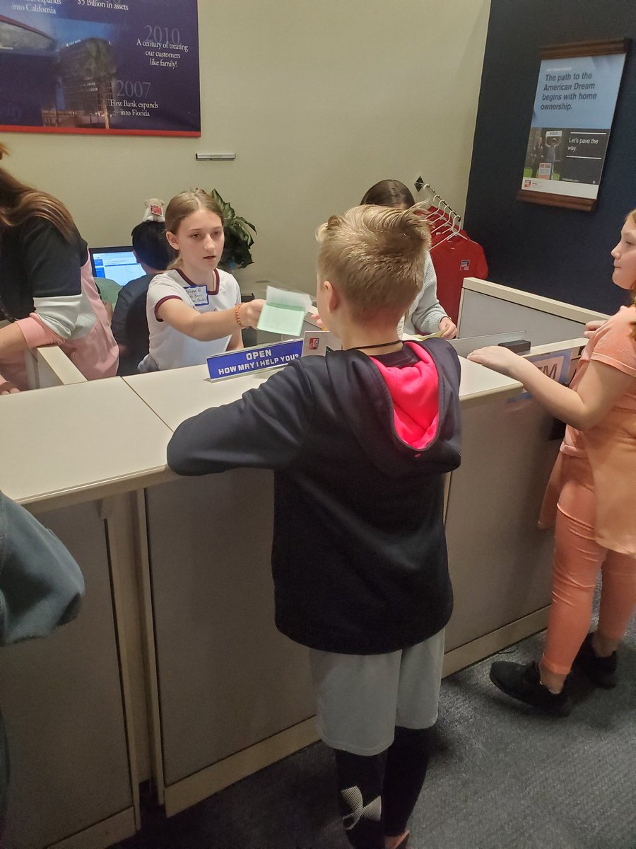 JourneyofanAP's tweet photo. We had a fantastic time at JA today! The kids did amazing and we praised by the JA staff for their behavior and professionalism! #soarlikeahawk #pvesoars #wsdlearns https://t.co/U8rK3ydk1b