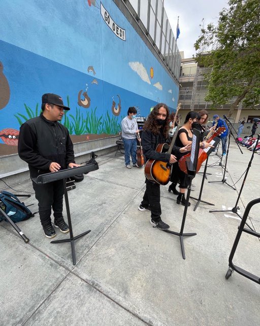 PrincipalNavia's tweet photo. Our Mariachi Club spent a wonderful morning with our neighbor, Oropeza Elementary, celebrating Cesar Chavez Day! https://t.co/nnmsDklyAE