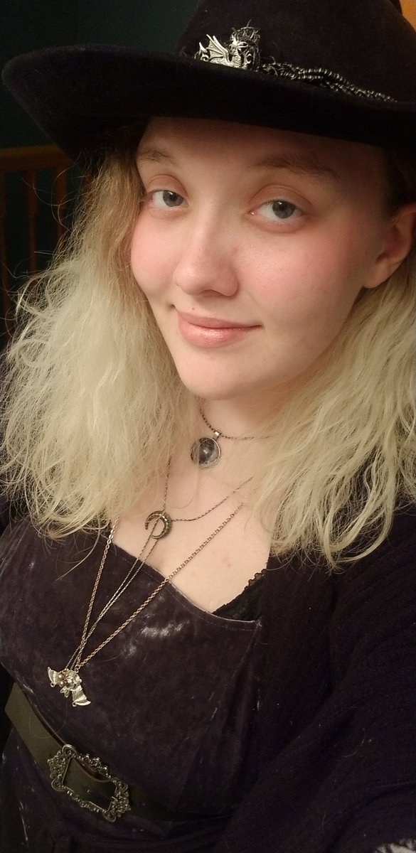 mismadius's tweet photo. @skeletons_twin Heres some pics from my NYE outfit that are my more femme side that made me feel really good too! (NYE is a very important holiday for me, so I stepped up my game.) https://t.co/ZiB3sdxsIj