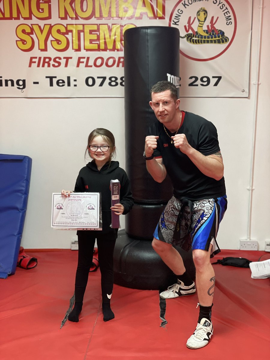 ChrisMoorhouse7's tweet photo. Really proud of my Ava tonight on achieving her #PurpleBelt 🥊- brown next 👍🏻
-
She has worked so hard with her little friends and fellow ‘Golden Girls’ 🌟 
-
Thank you to @jonking18, Phil and Leanne for all their help (and patience) 👍😊
-
#littlewarriors #girlpower #KingBoxing https://t.co/IGTv3iHK68