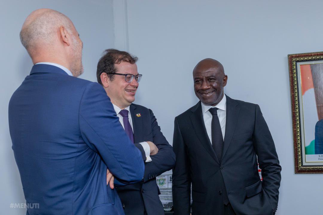 AdomRogerFelix1's tweet photo. ➡️ De faire une analyse approfondie des TIC pour permettre une amélioration de manière continue de l’écosystème numérique
2/2
#RFA
#Convention
#ObservatoireduNumérique
#MENUTI https://t.co/gzXeAKi4hC
