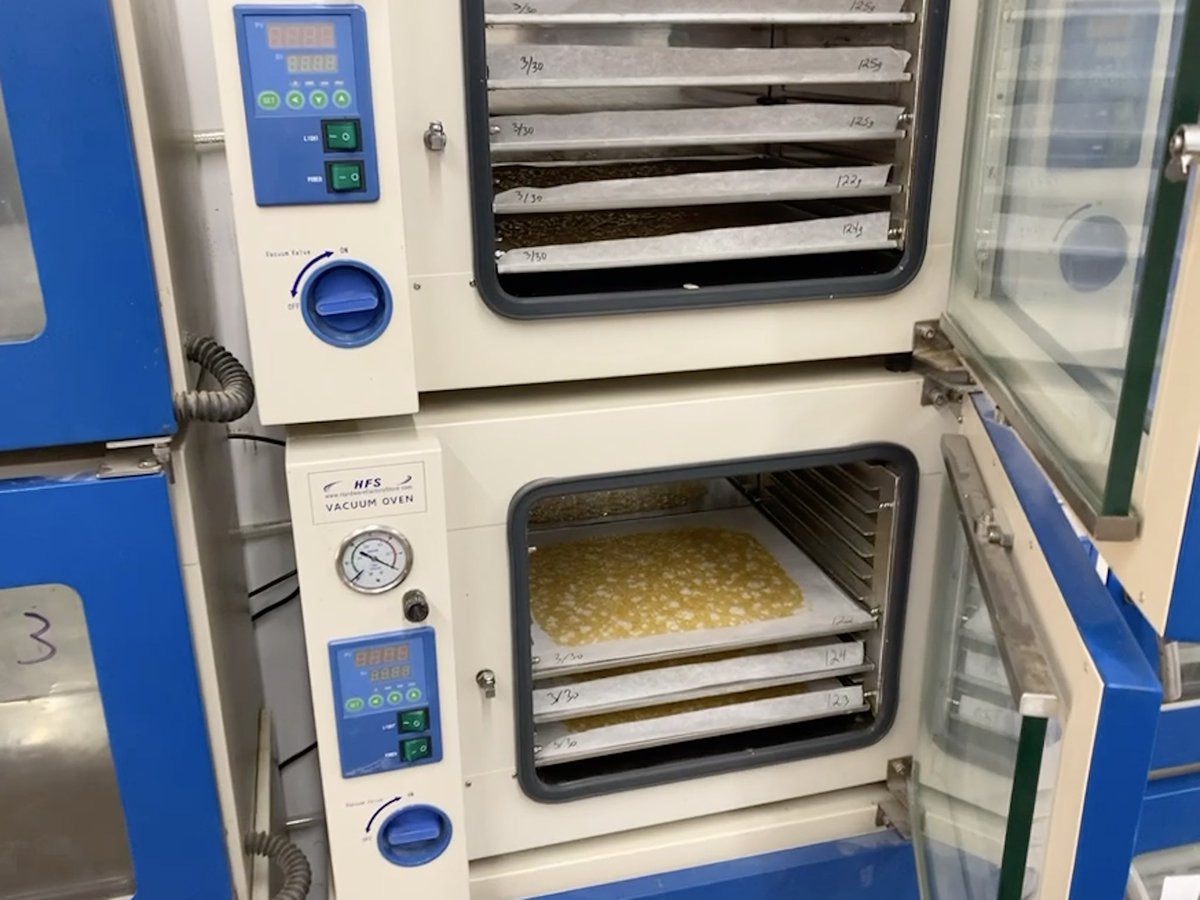 LAPDCARRANZA's tweet photo. Breaking Bad….Another illicit honey oil extraction lab dismantled before it injures others and more poison is distributed into our communities.  #LAPD #LabSquad https://t.co/bNqTSl4OMR
