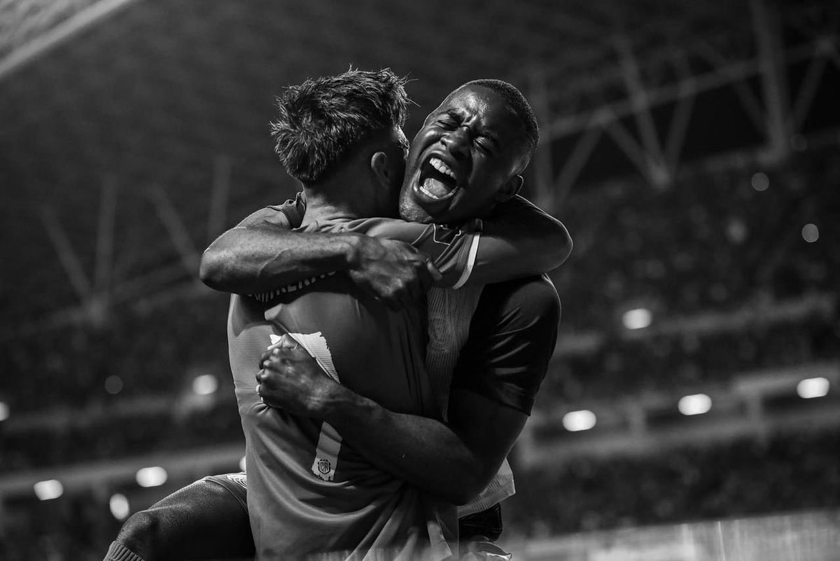joel_campbell12's tweet photo. Un sentimiento inigualable 🇨🇷 sigamos CREYENDO COSTA RICA , estamos a un solo paso de lograr algo increíble y solo unidos lo sacaremos 🙏🏾 #añitamikilona #JC12 https://t.co/3xLhDyEk6S