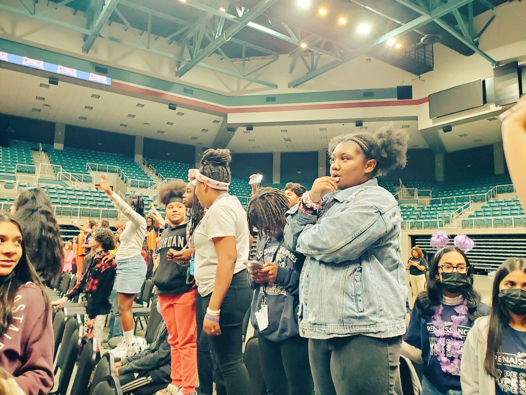N_dargatz's tweet photo. @LewisMS_AISD @drphilcampbell @SGTTrejoA @geraldmwilliams @jmbclark3
#studentleader so proud of our StuCo https://t.co/0i4YbQbp6b