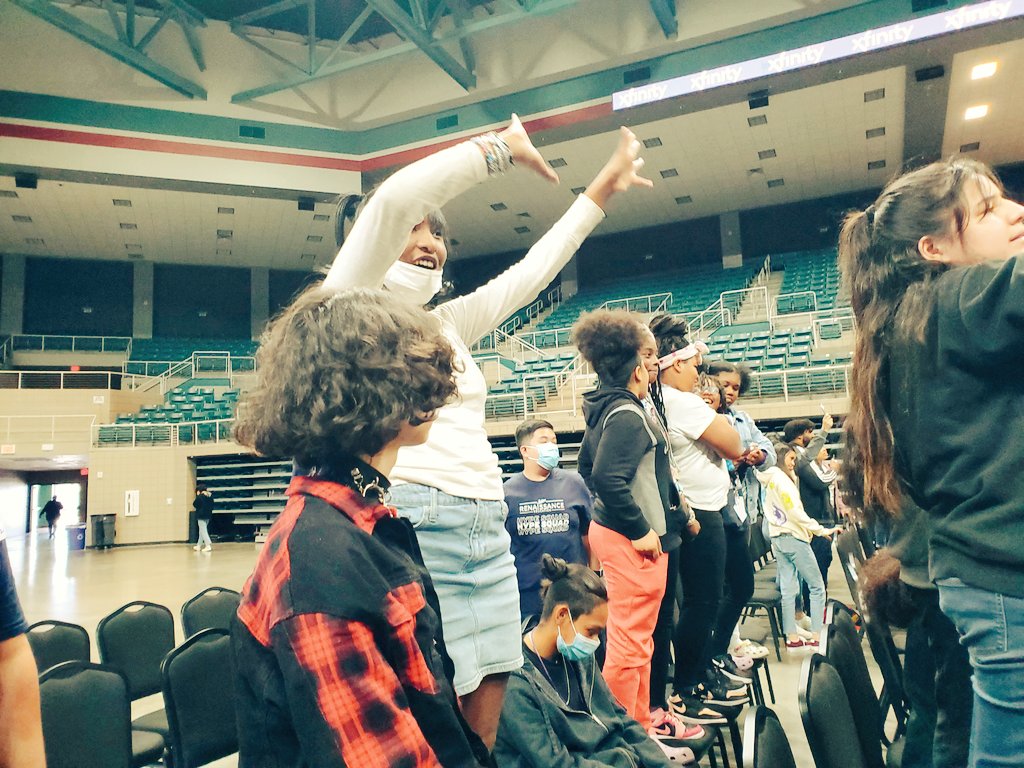 N_dargatz's tweet photo. @LewisMS_AISD @drphilcampbell @SGTTrejoA @geraldmwilliams @jmbclark3
#studentleader so proud of our StuCo https://t.co/0i4YbQbp6b