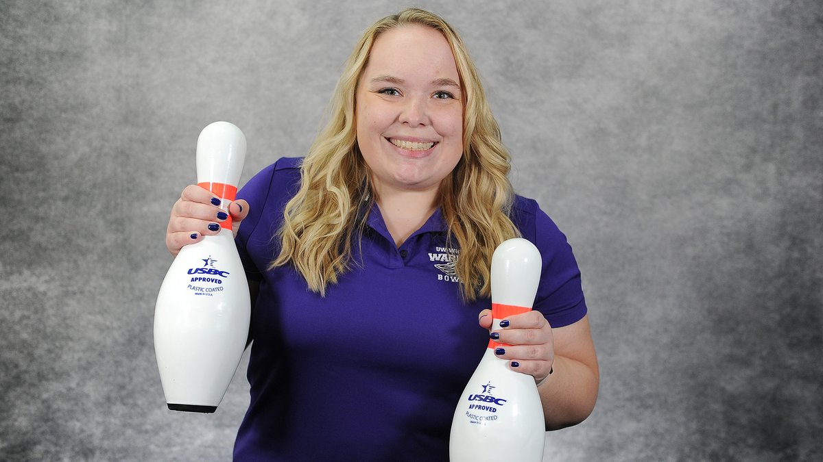 warhawkbowling's tweet image. Congratulations to our seven seniors! This incredible group led the 2021-22 team to a top 20 national ranking, including third among Division II and III schools. Thank you for your dedication to the program!

#NCAABowl | #PoweredByTradition