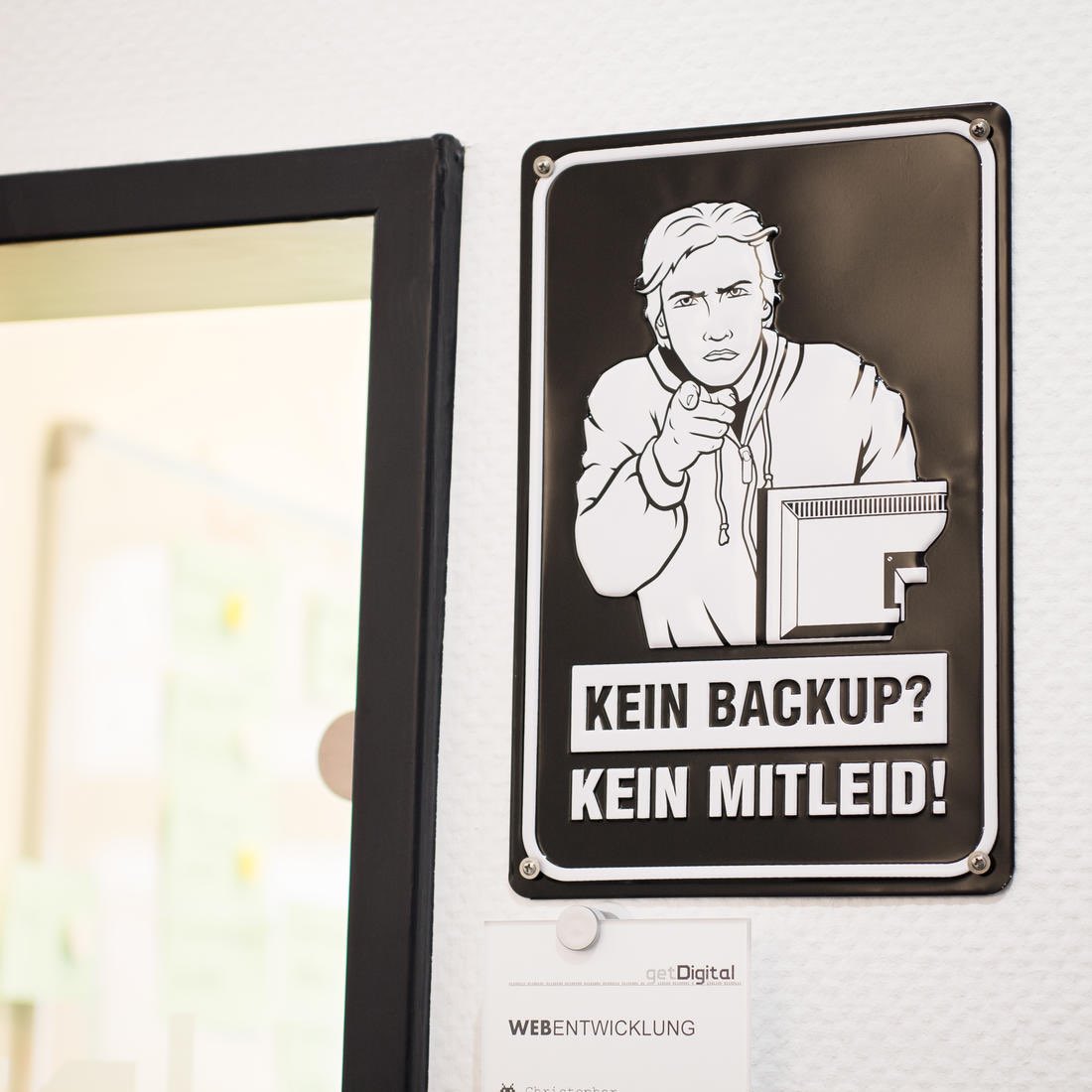 ProHosting24's tweet image. 💾 World Backup Day

Wusstest du schon, dass wir alle virtuelle Maschinen, sowohl unsere als auch die der Kunden automatisch sichern?

Unter den Retweets verlosen wir ein „Kein Backup? Kein Mitleid!“ Blechschild von @getDigital_de! :)