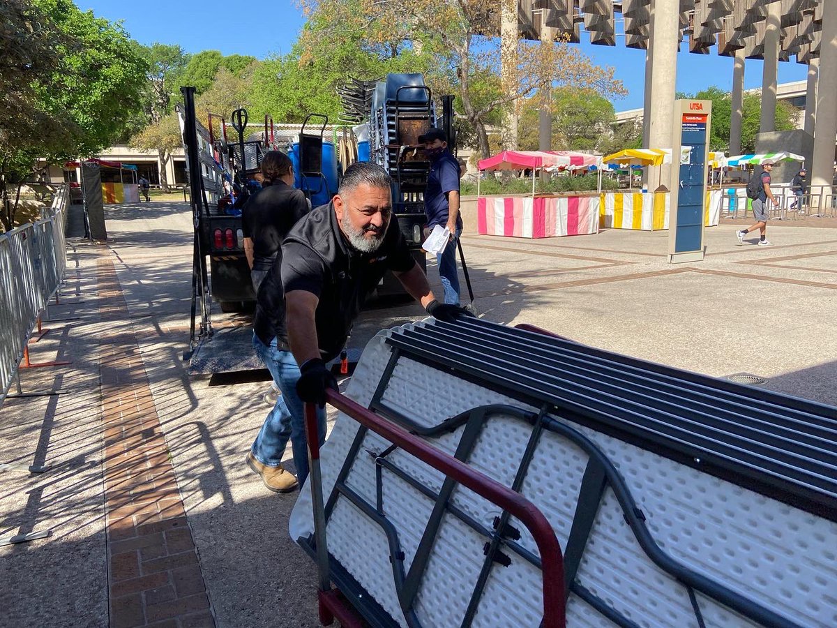 UTSAFacilities's tweet photo. ‘Runners, our movers are making sure everything is ready for Día en la Sombrilla 🎉 tomorrow! 

#diaenlasombrilla #UTSAFacilities https://t.co/iUdBQqnzI7