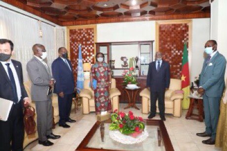 pobee_martha's tweet photo. A la fin de ma visite avec @LouncenyFall, j’ai souligné l’importance du partenariat ONU - #Cameroun dans le maintien de la paix, l’humanitaire et le développement. J’ai félicité le gouvernement pour les efforts menant au dialogue et encouragé tous et chacun à s’y engager. https://t.co/LqhjPTOEoO