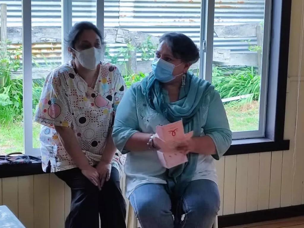 La empresa <a href="/palpa_cl/">Palpa®</a> realizó una donación de 300 dispositivos para auto examen de mamas al <a href="/HospitalChaiten/">Hospital Chaitén</a> y una capacitación telemática dirigida a usuarias de la comuna. #CáncerDeMamas