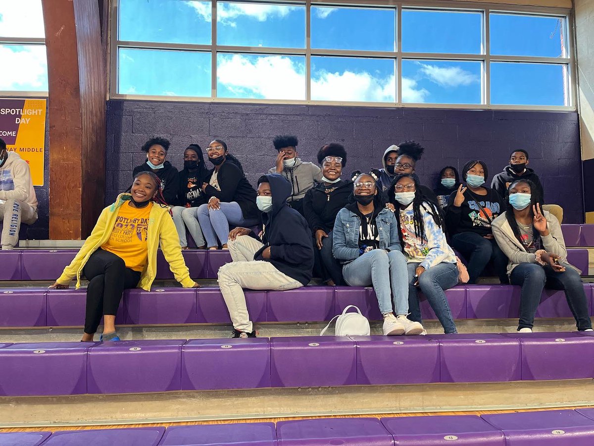 MSCS_CCTE's tweet image. @hfpmchs hosted a GREAT Spotlight Day for potential students to join the HFP Family! Students from @grizzliesprep @cummingseagles and many other schools took a campus tour and learned about college credit opportunities from @LOC_Magicians leadership. #CCTEReadyGrad