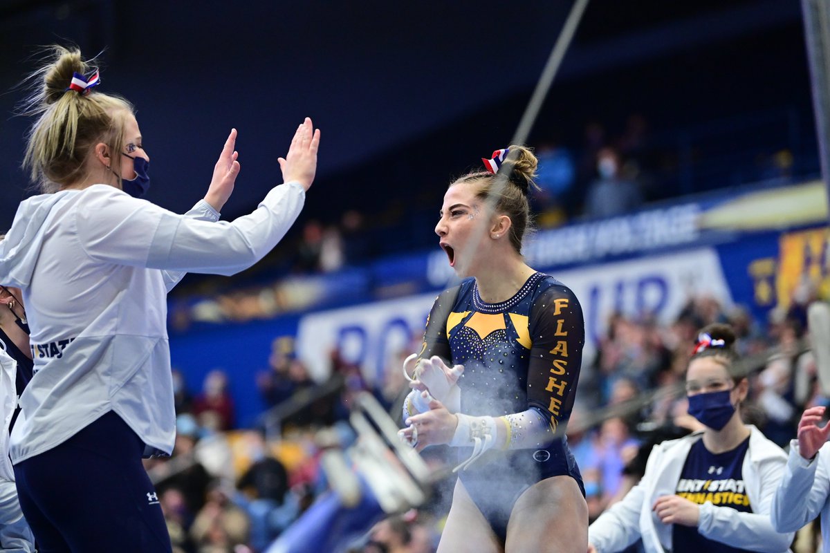 Sophomore Sarah Haxton posts a score of 9.900 on bars, which is tied for a personal record for the Fortville, Indiana native, and puts her in third place in the event!

#GoFlashes ⚡️