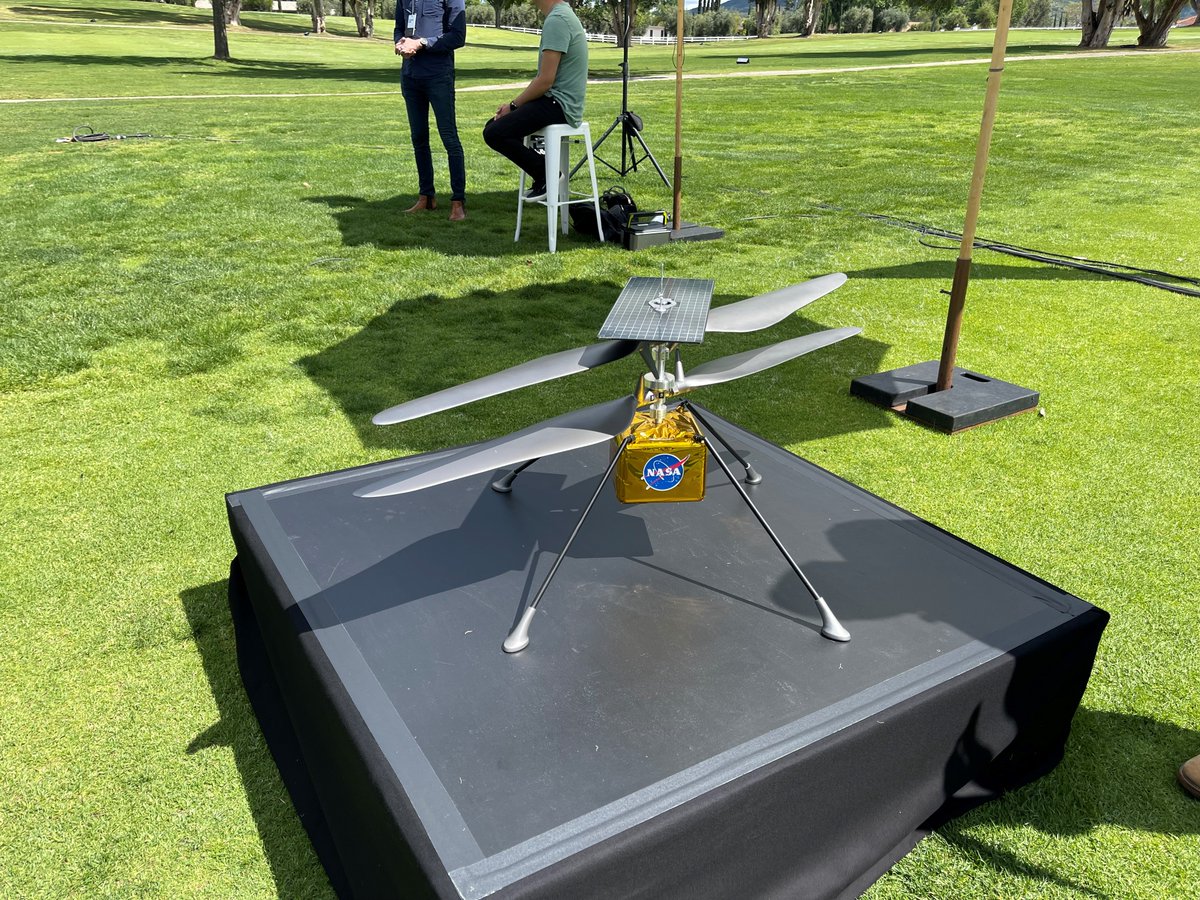 Fantastic experience at the #MARS2022 conference! I spoke about our work on #Neurotech and #BCI, made new friends, and learned about frontier tech in ML, automation, robotics &amp; space! Grateful to the MARS team for organizing. Excited for the future!