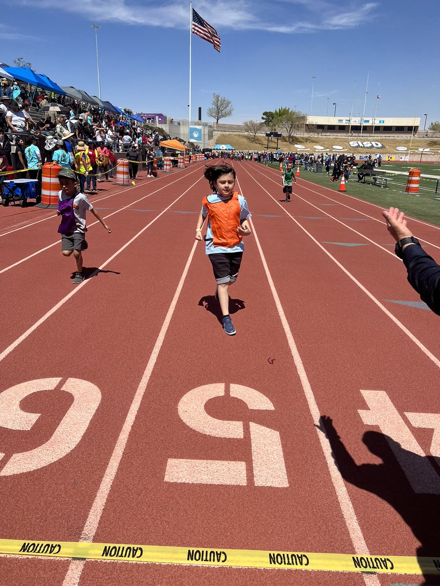 edithc_HHES's tweet photo. These athletes conquered from within! So proud of our Hornetsπ #TeamSISD #conquerfromwithin #jamesbutlerspringgames https://t.co/WpapI578b8