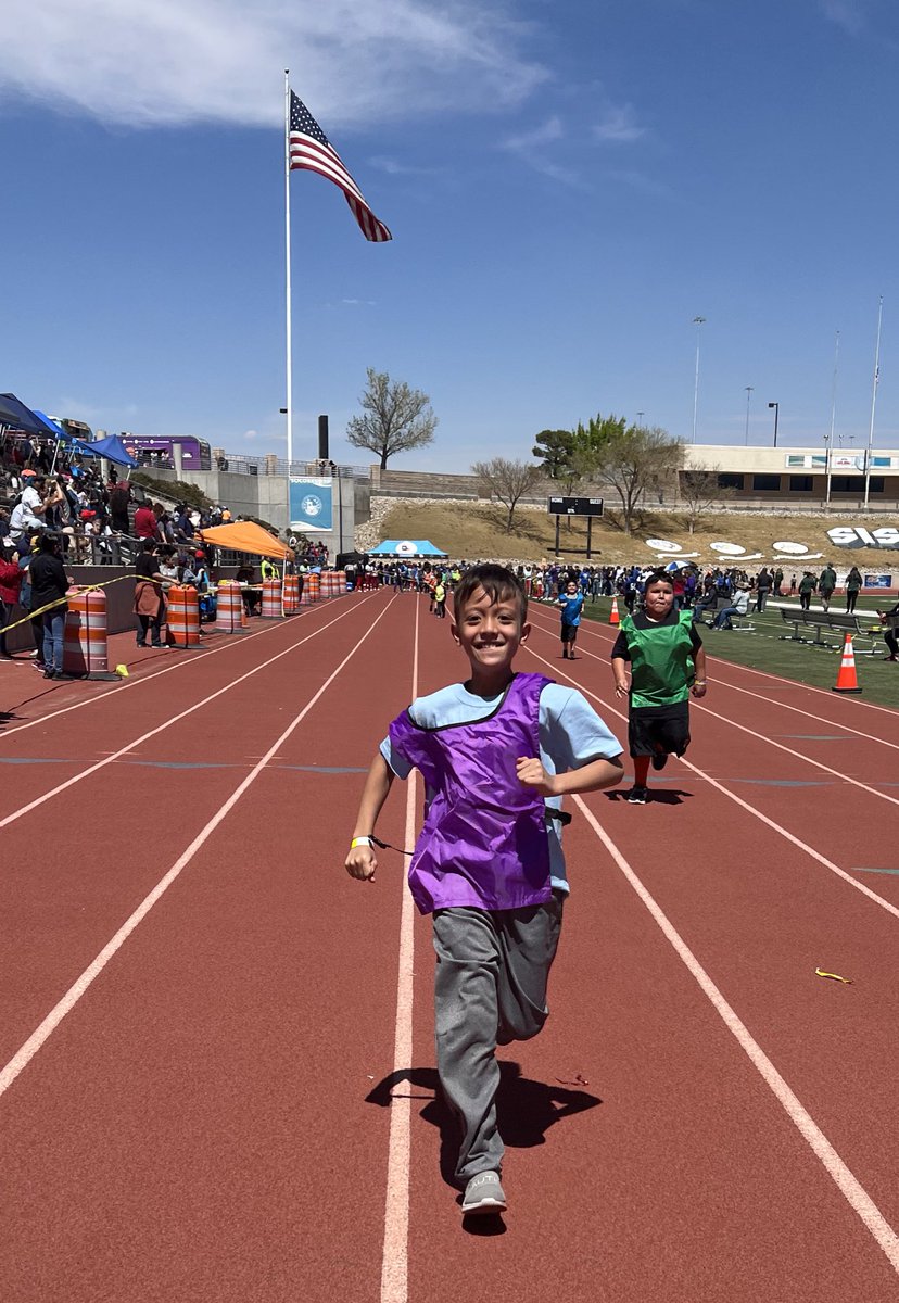 edithc_HHES's tweet photo. These athletes conquered from within! So proud of our Hornetsπ #TeamSISD #conquerfromwithin #jamesbutlerspringgames https://t.co/WpapI578b8