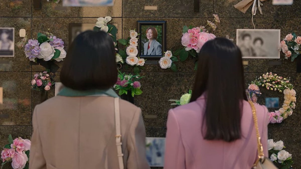 sijuryem's tweet photo. "we started out as three, now the two of us are left here missing you."

#ThirtyNine #ThirtyNineEp12 https://t.co/RxizVo5Z9W