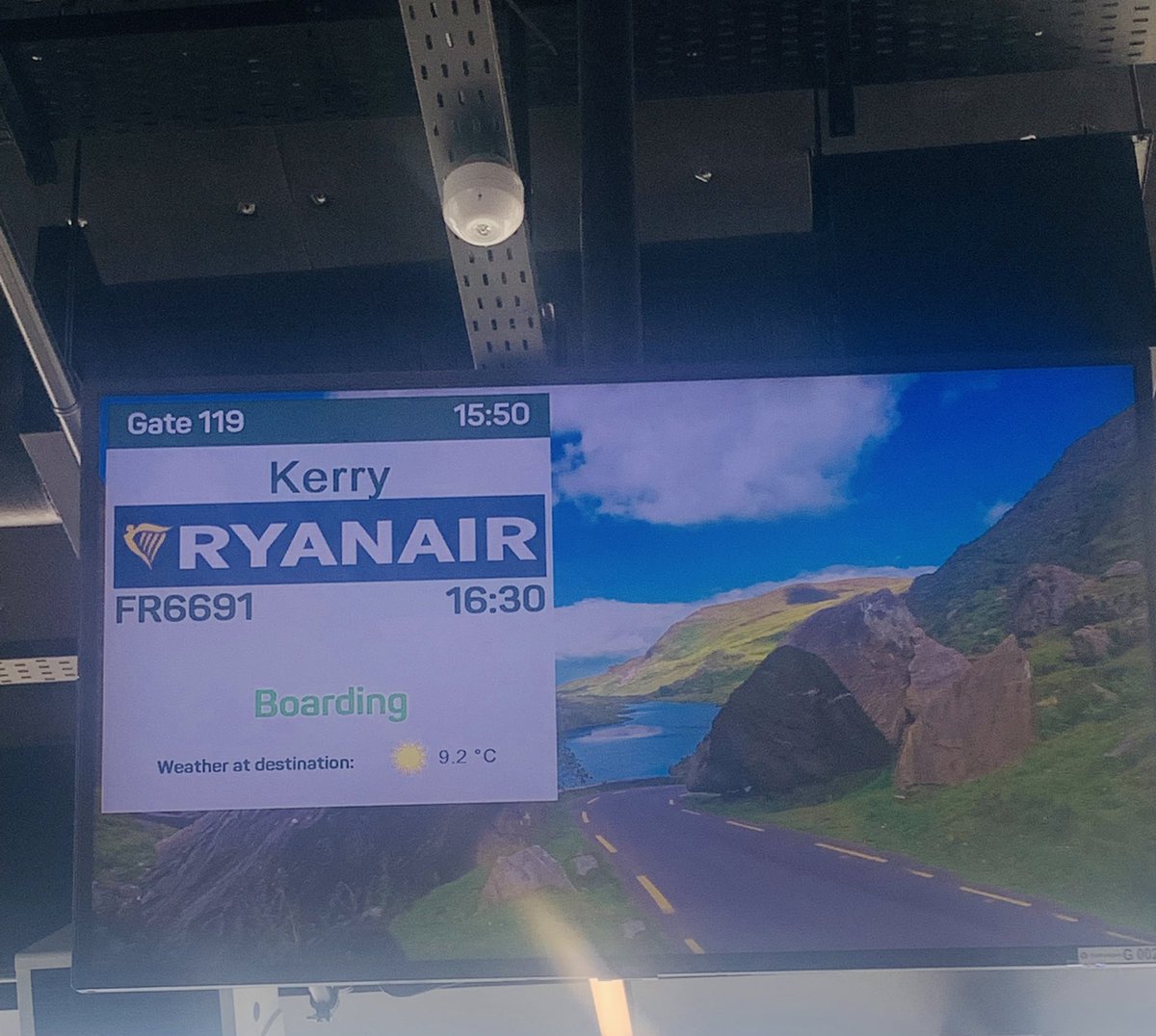 And we’re off……heading to Kerry for <a href="/Failte_Ireland/">Fáilte Ireland</a>  #Meitheal2022 - our first in person event since covid.  Looking forward to seeing everyone and meeting existing &amp; new partners for youth travel to Ireland 🇮🇪