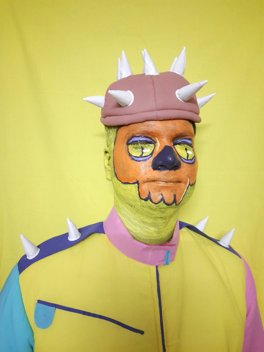 iCaarusGG's tweet photo. It was so much fun and frustration making the irl @TastyBonesNFT  BYPP Spike Jacket and Spike Helmet. Thanks to my wife for her patience in teaching me :-) #BeYourBone #BYB
Discord ID: iCaarus#7280 https://t.co/ReyLeOSwce