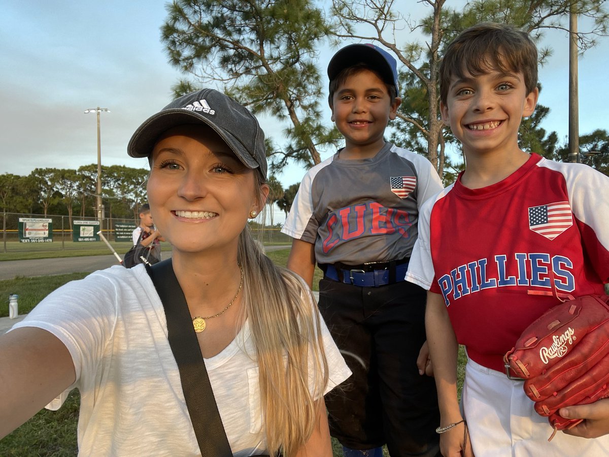 kinderwithkelly's tweet photo. Had to come watch my boys for their big rivalry!!! Phillies vs. Cubs - love seeing them in their element!⚾️❤️ https://t.co/XsrCp8TSN5