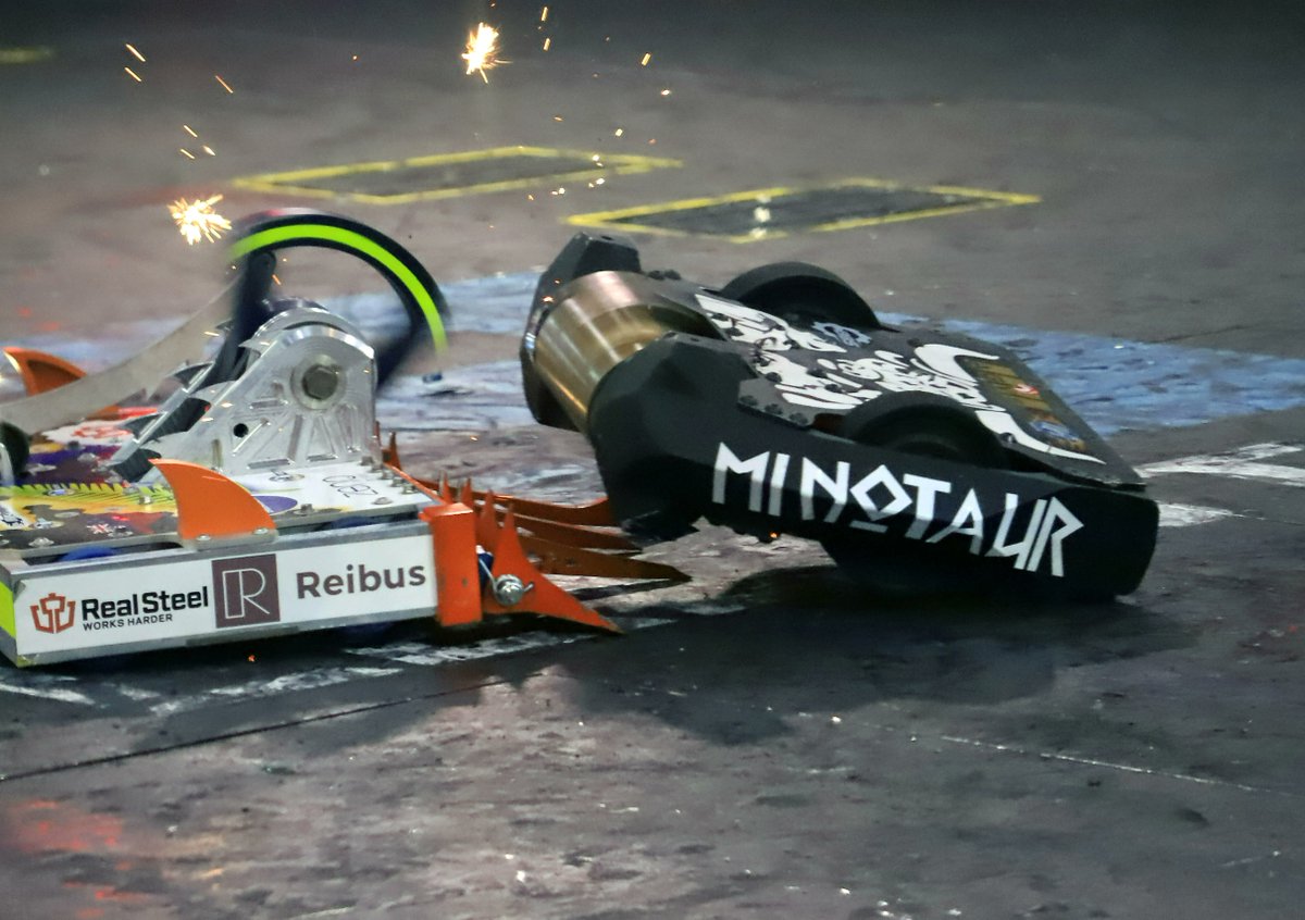 BattleBots's tweet image. There are fights… Then there are FIGHTS! Tonight are F!!!!!!!GHTS #BattleBots World Championship Sweet 16 IS ON NOW: @Discovery - streaming on @discoveryplus