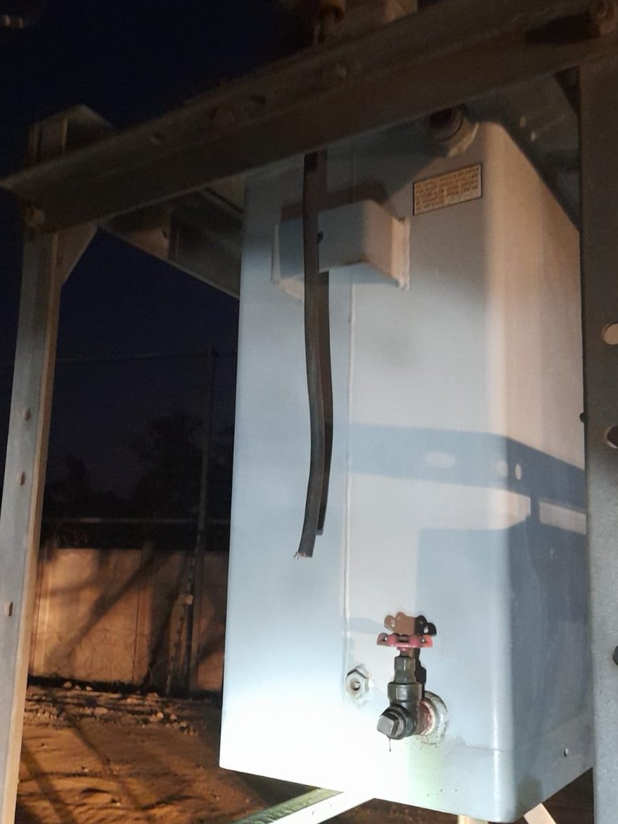 CGE_Clientes's tweet photo. Estas fotografías muestran que la interrupción del suministro eléctrico en la comuna de #Rancagua, se debe a robo de cables en la subestación Cachapoal. Seguiremos informando. https://t.co/R5PXbRS6L9