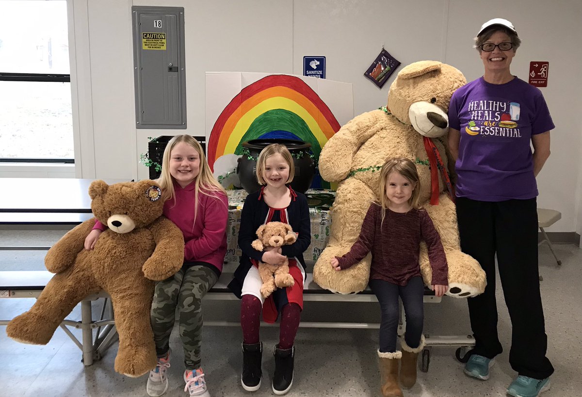 Narragansett_ES's tweet photo. Congratulations to Hannah, Gwen and Lucille! They were the lucky winners of the Narragensett School Nutrition Program￼ breakfast bears.￼ “Blue Berry” and “Straw Berry” went home today. “Boysen Berry” will be transported to Lucille‘s home in Officer Gagnon’s police cruiser. https://t.co/vpp2mWH33Q