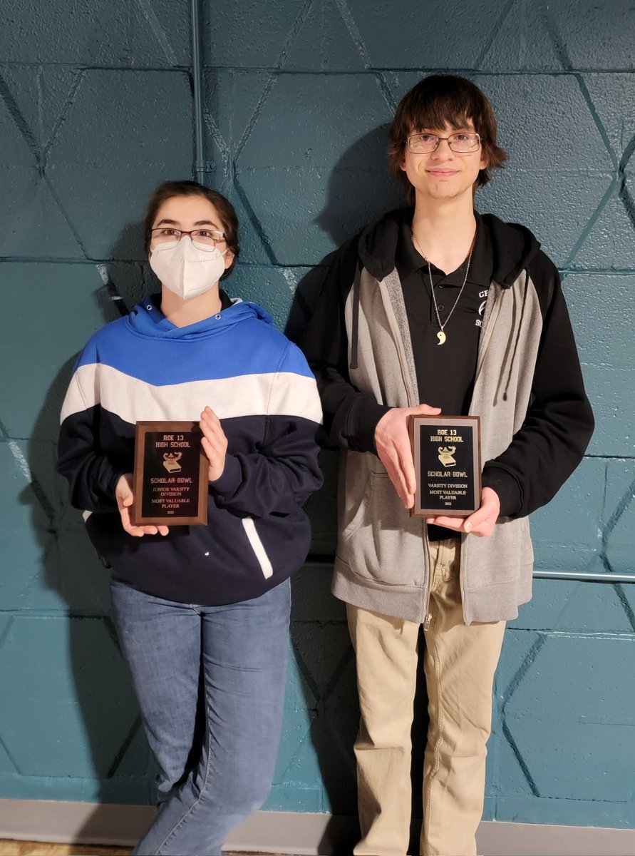 SchroStacy89's tweet photo. Landon Eversgerd- Varsity MVP
Tia Durbin-JV MVP
🤩💜🤍💜🤍@coug_bowl https://t.co/8yqdufnK0y