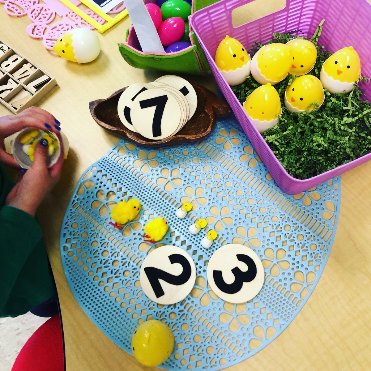 FDK_Lightning's tweet photo. Building numeracy skills with some spring-themed manipulatives. #mathbehaviours #numbersense #kindergartenmath https://t.co/2T4s5VdXfV