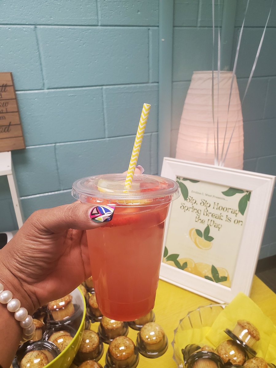 This was such a refreshing treat from our admin team. It surely made the rest of the day easy peasy lemon squeezy! 🍋 @ecwestwildcats #SipSipHooray #SpringBreakIsOnTheWay  #SweetTreat #FCS #ECWest #WildCats